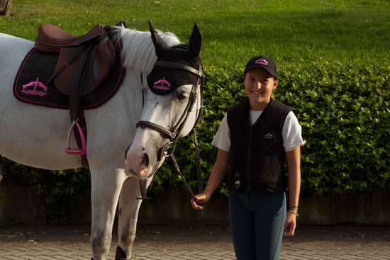 Fly bonnet for training and competition