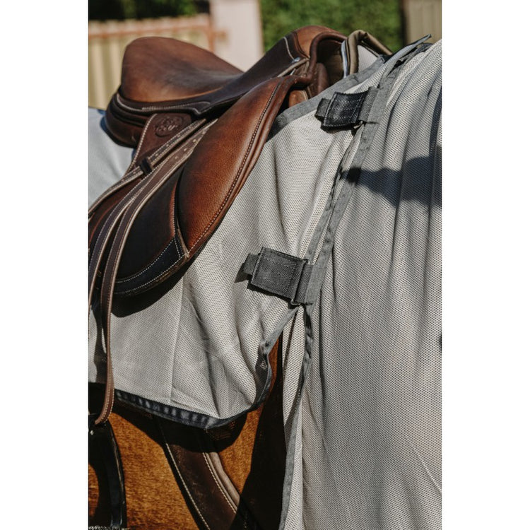 Riding fly rug with full neck
