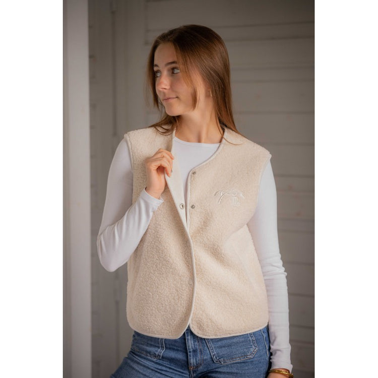 Sleeveless equestrian vest for riding and everyday wear