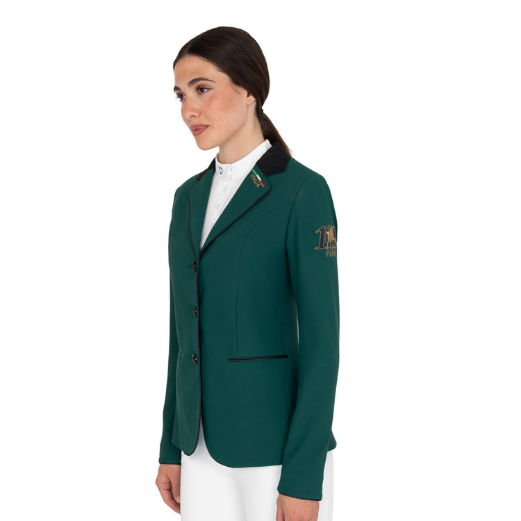 Stretch technical competition jacket for women with freedom of movement