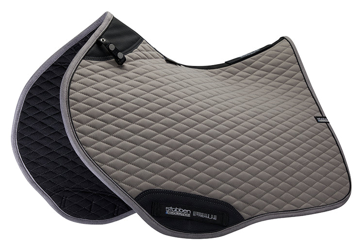 Stübben close contact jumping saddle pad designed for horses in training and competition.
