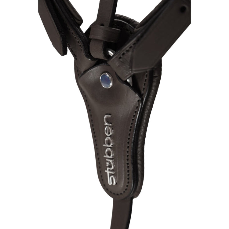 Stübben leather horse breastplate for show jumping and everyday training.
