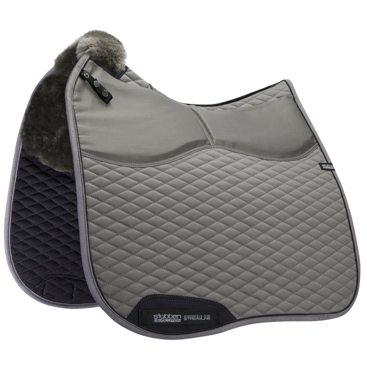 Stübben sheepskin correction pad for dressage horses and saddles.