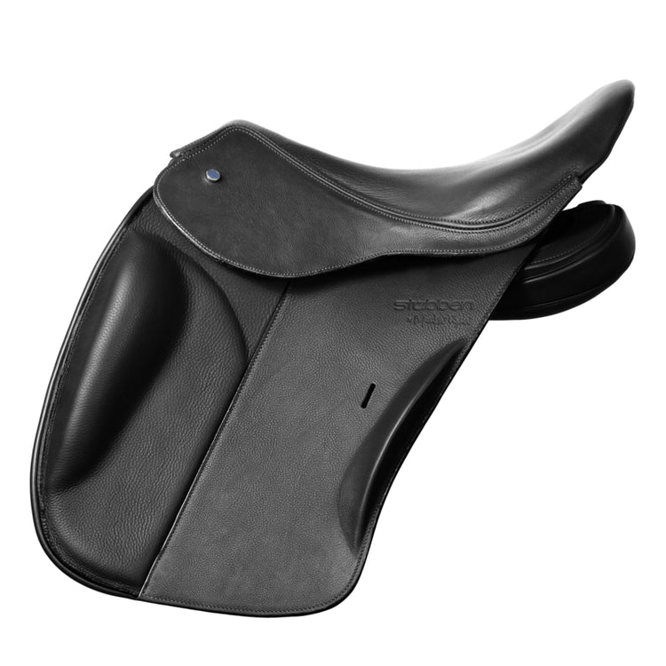 Horse wearing the Stübben REVsport Saddle during training.