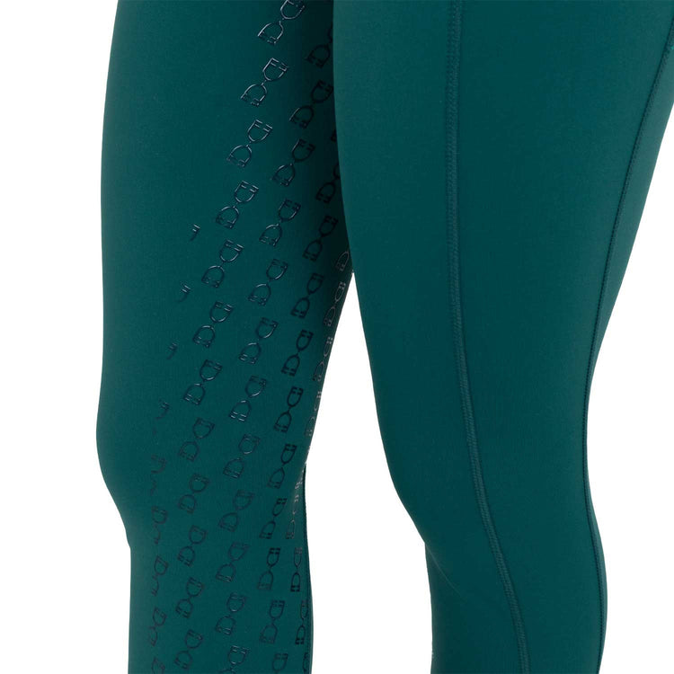 Technical equestrian leggings with silicone grip for stability in the saddle