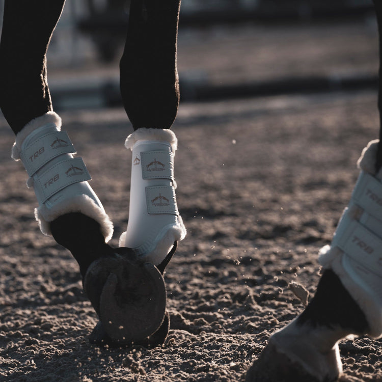 Veredus save the sheep brushing boots
