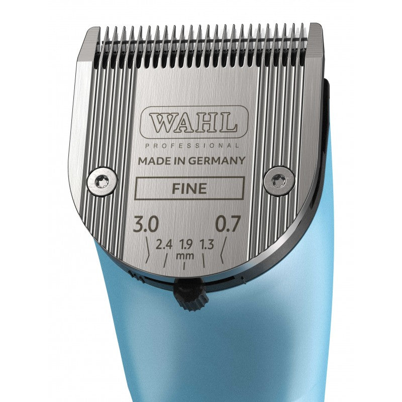 WAHL Cordless Clipper Motiva2™ with adjustable 5-in-1 Fine Blade