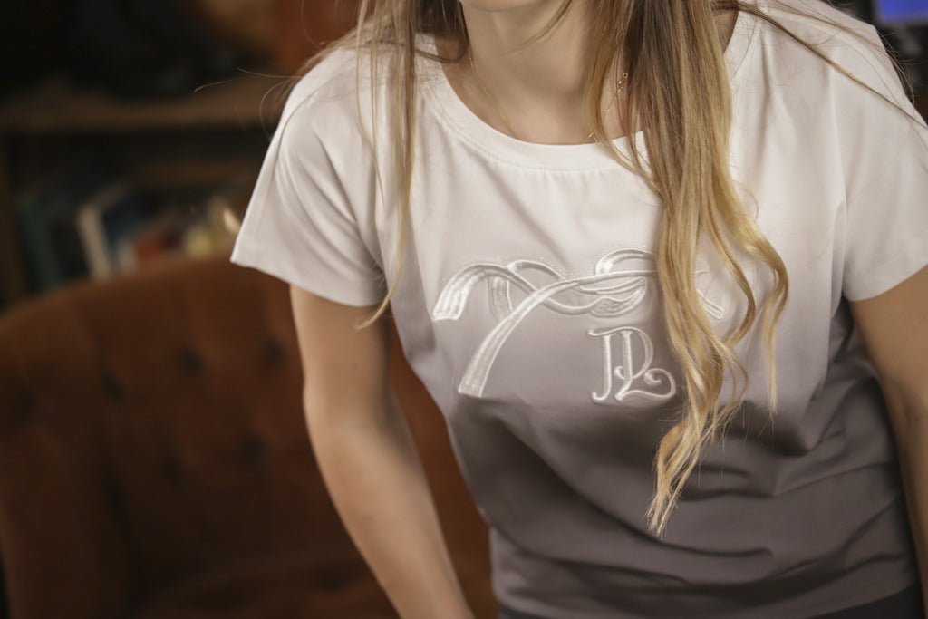 Women’s equestrian T-shirt for riding, stable and casual outfits.