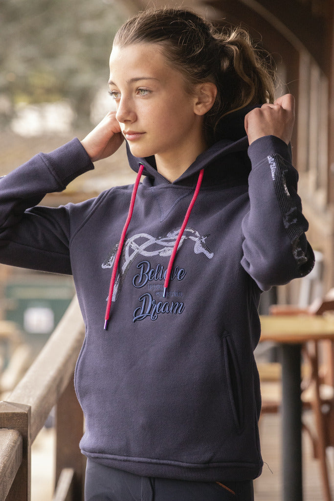 Women’s riding hoodie with practical front pocket and sequin details.