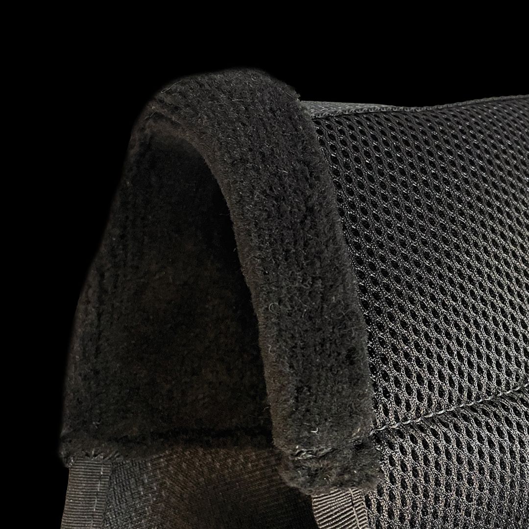 Zandona horse rug featuring 2600 Gauss neodymium magnets along key body areas.