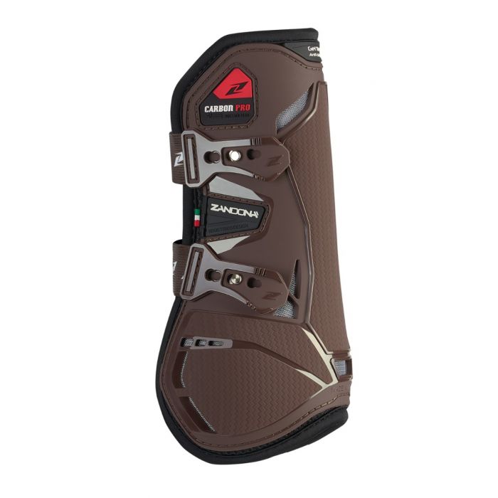 Zandona Carbon Pro protective horse boots for a show jumping setup.