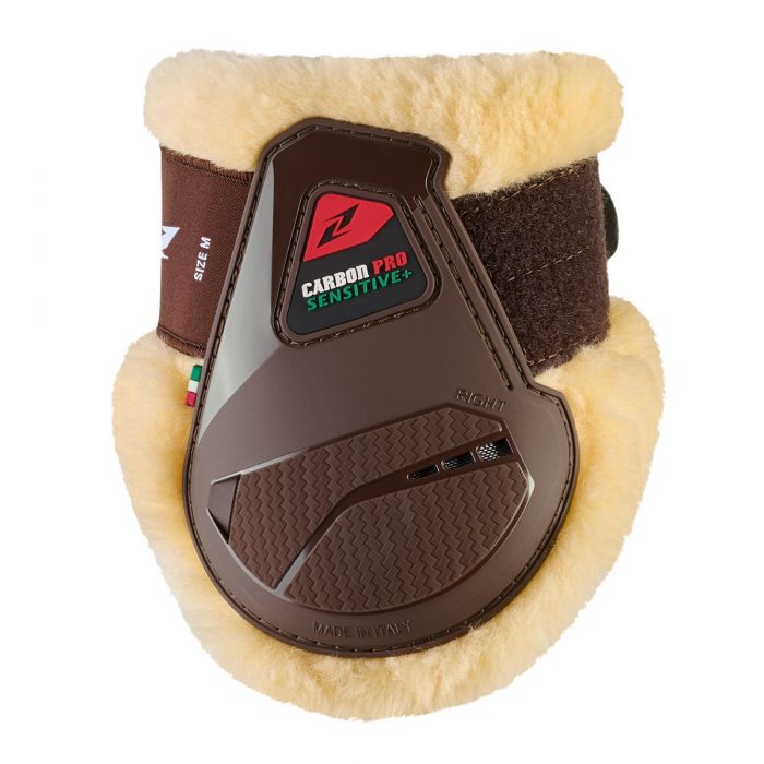 Zandona Sensitive+ fetlock protection with a sleek competition-inspired profile.