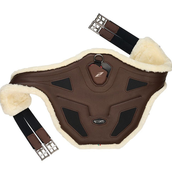 Zandona Techno-Fur jumping girth with protective belly guard.