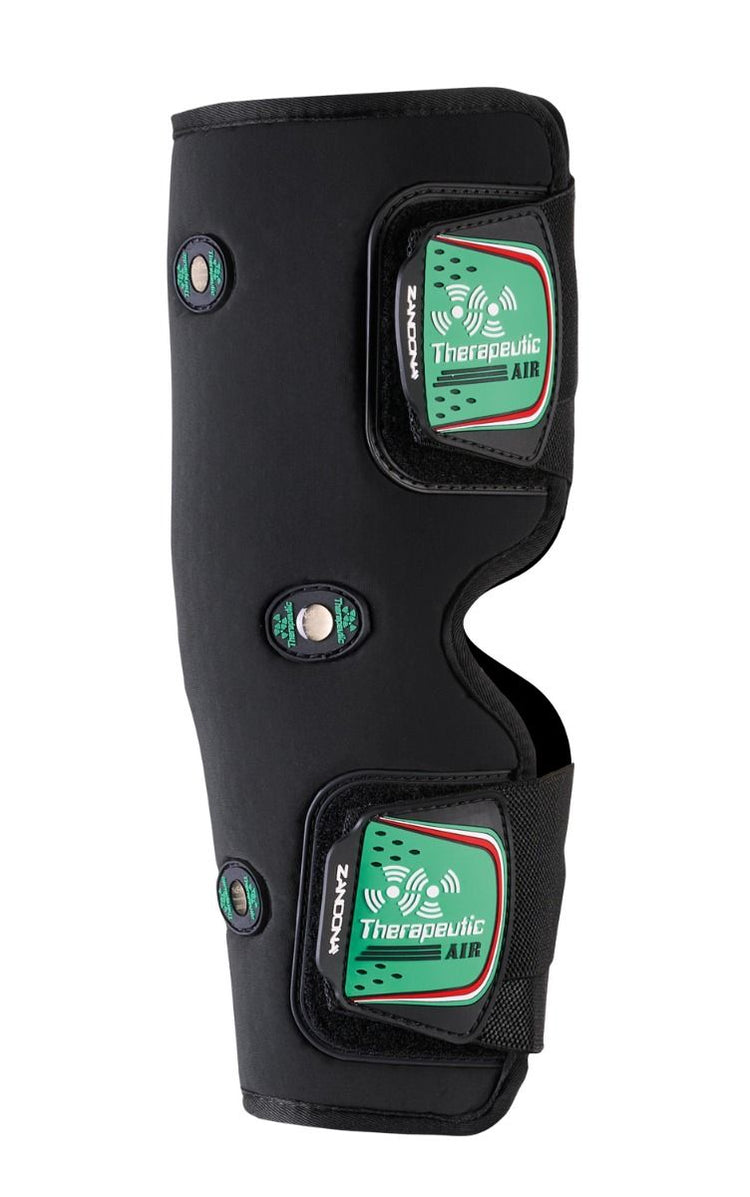 Zandona Therapeutic Air Boot positioned around the horse’s knee.