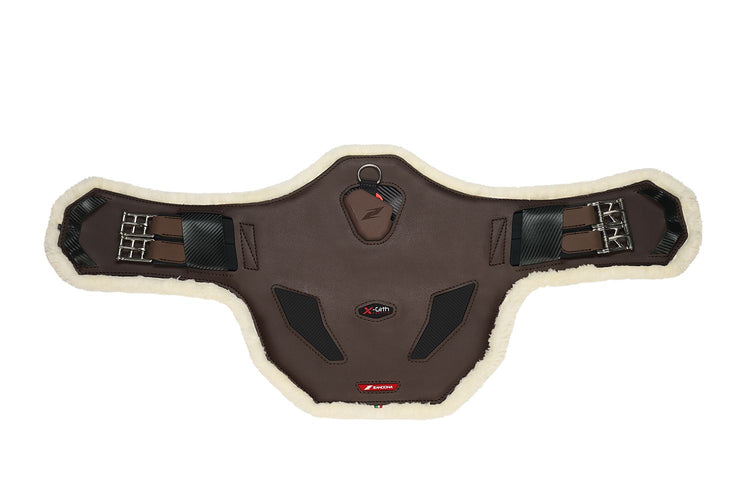 Zandona anatomical eventing girth designed for training and competition.