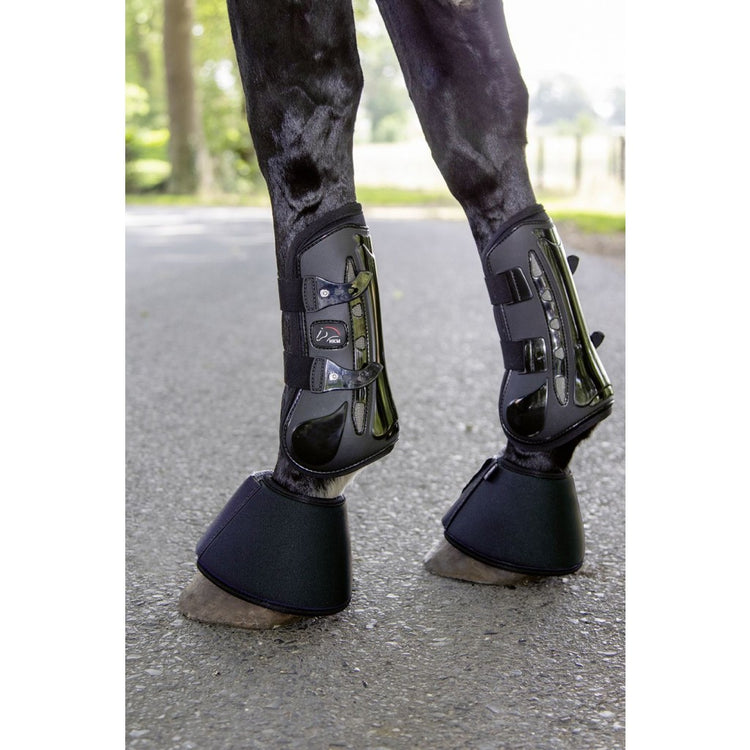 Tendon boots with ventilation