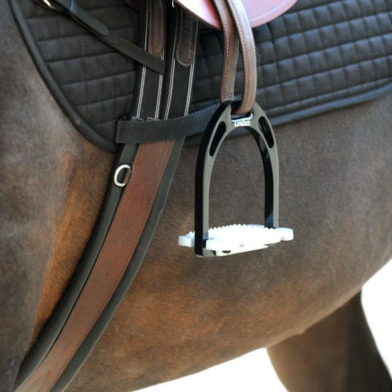 Quality leather girth