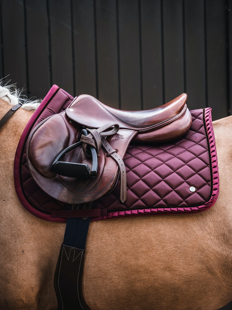 Jump Saddle Pad Diamond Ruffle Wine