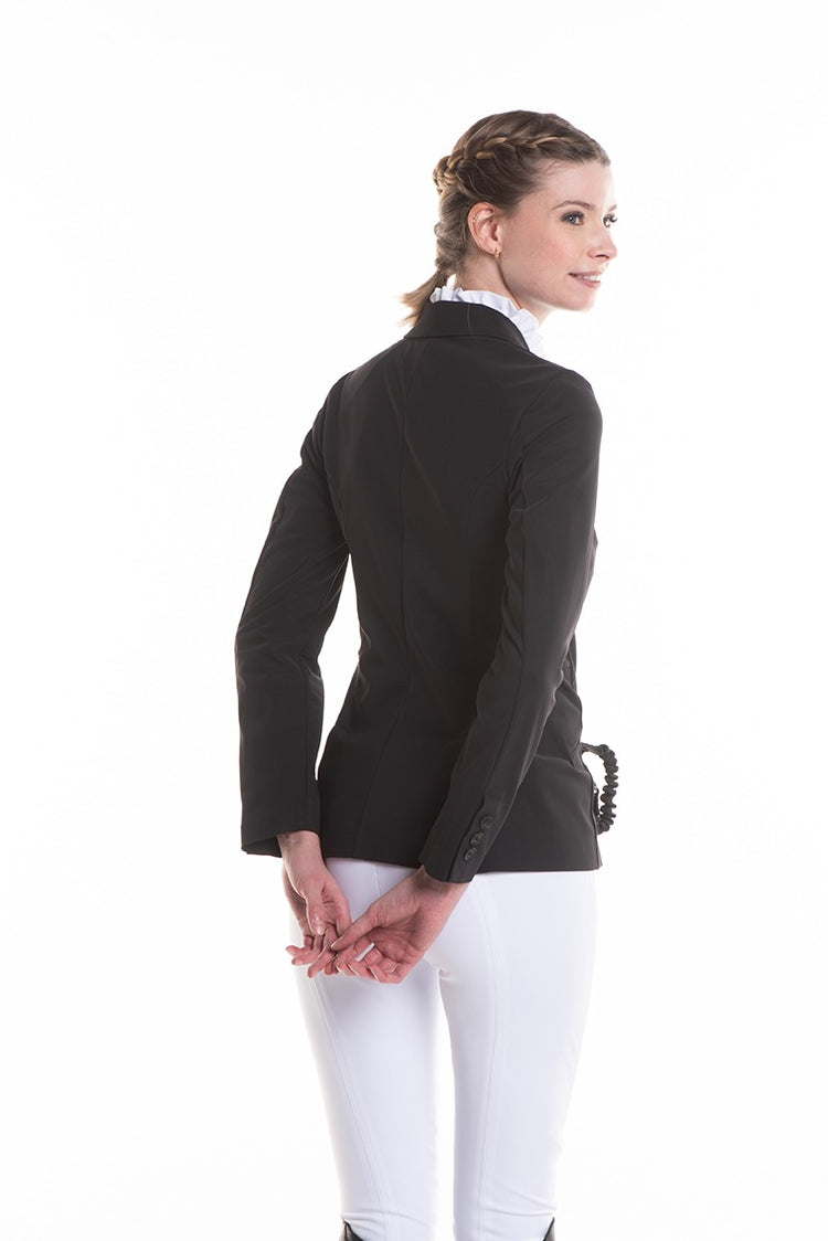 Show jacket for wearing over an airbag vest