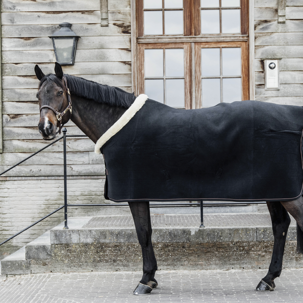 Heavyweight fleece cooler rug for horses
