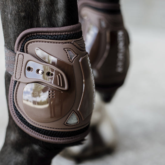 Hind flick boots for horses