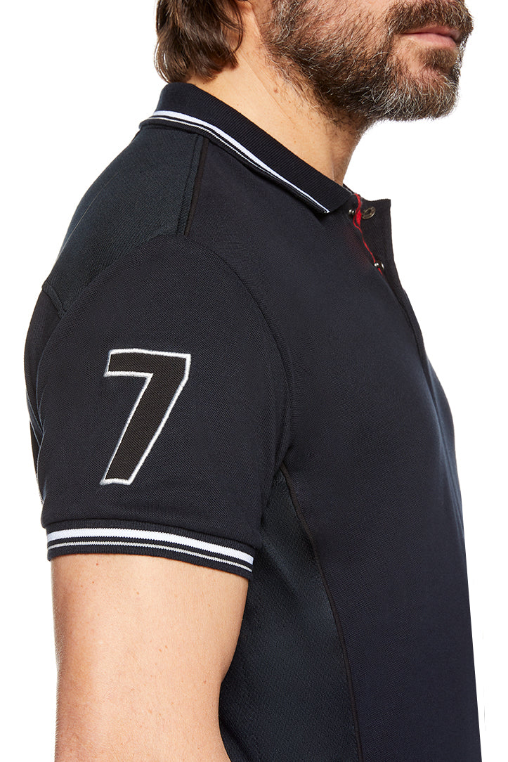 sporty polo with short sleeves and buttons