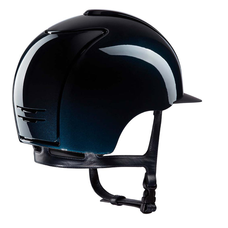 Helmet with fully removable peak