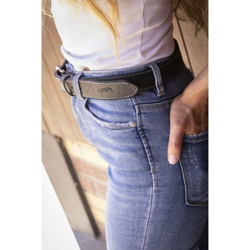 Cow leather equestrian belt for riders and everyday outfits.