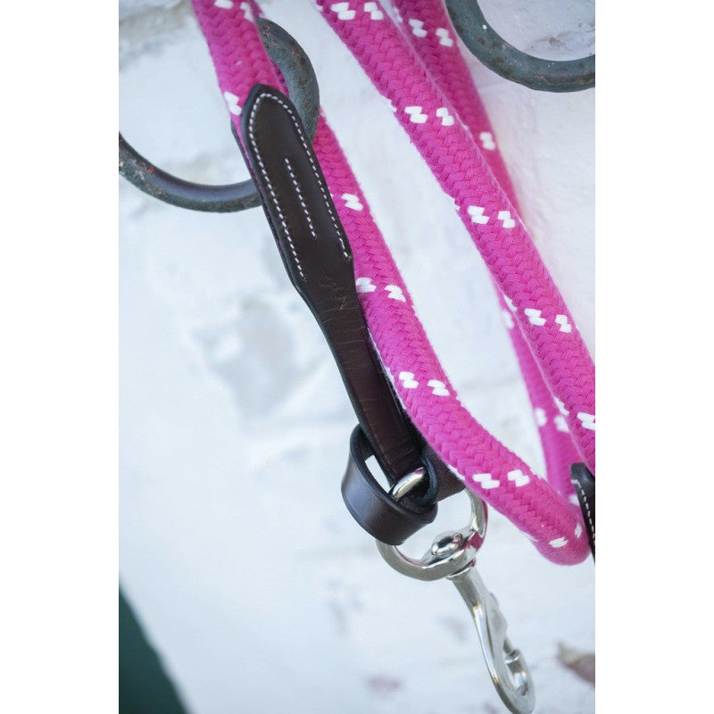 Equestrian lead rope for leading and handling horses.