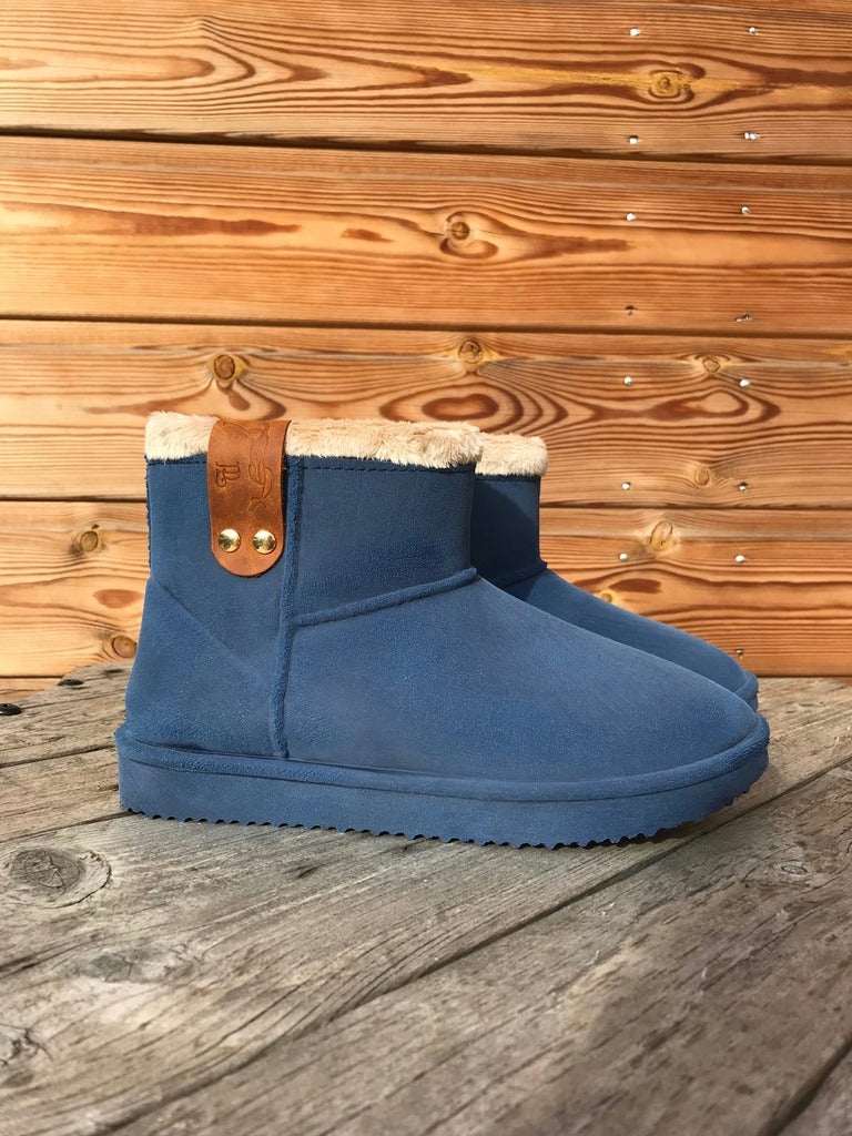 Equestrian winter boots for riders at the stable and competitions.