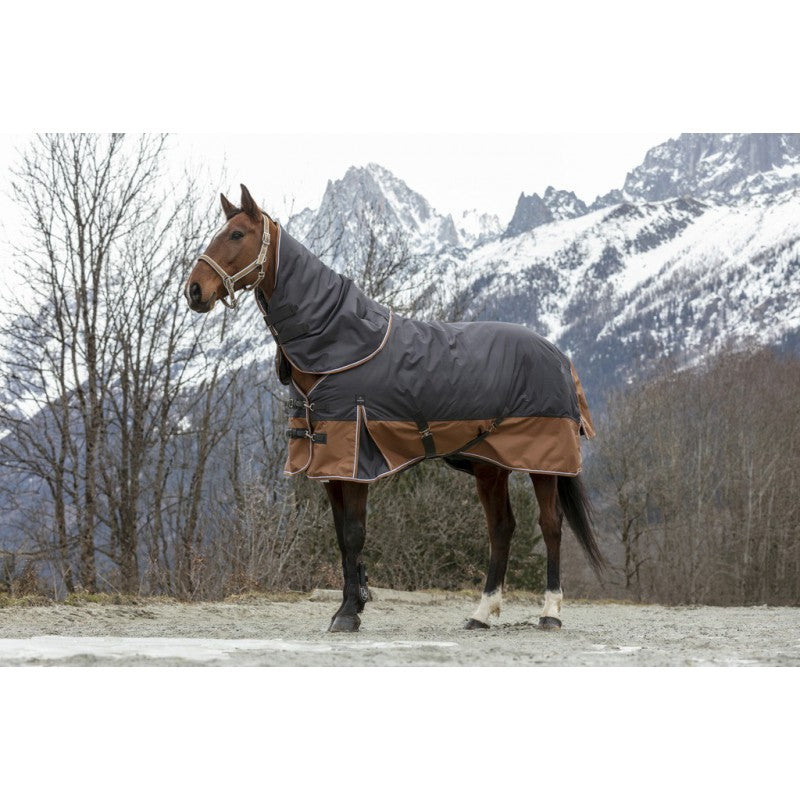 turnout rug  low-cross surcingles and thigh straps