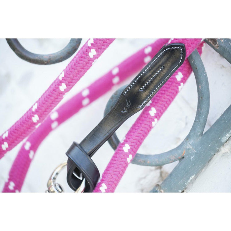 Horse lead rope for everyday handling at the stable and yard.