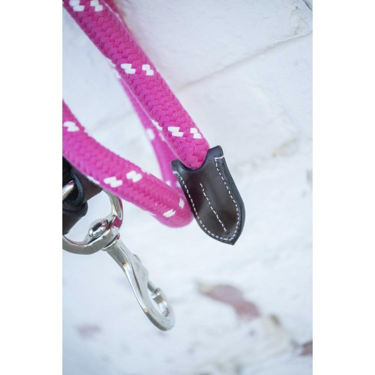 Penelope Corde horse rope with leather connection and stainless steel hook.