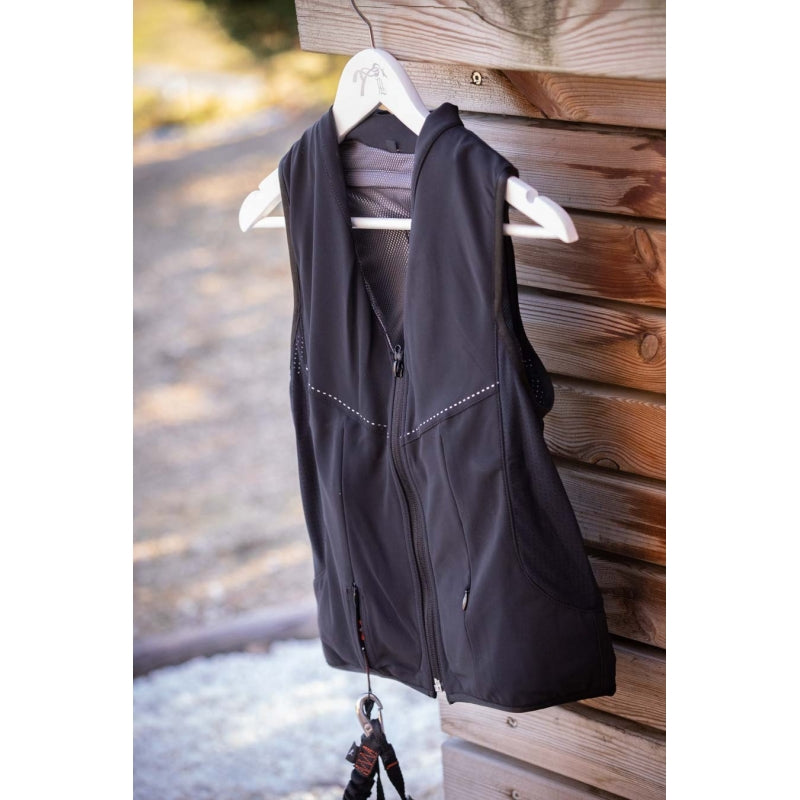 Penelope kids equestrian airbag vest for riding and competition.