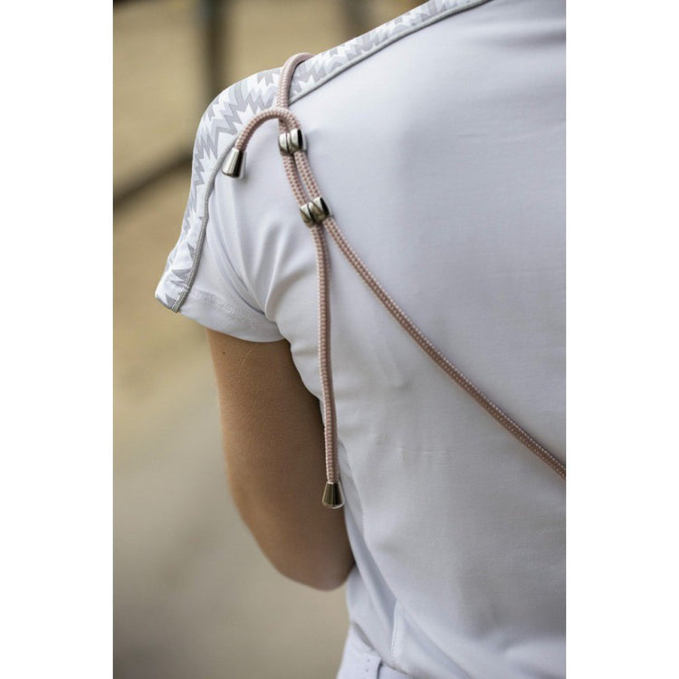 Penelope mesh phone pouch with a lightweight design for horse riders.