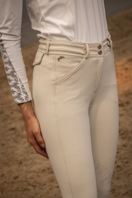Penelope Point Sellier women’s breeches with silicone knee grip.