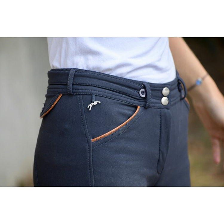 Penelope Point Sellier riding breeches with a sporty and feminine design.