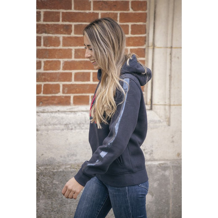 Penelope Topty sequin sweatshirt with decorative sparkling logo.