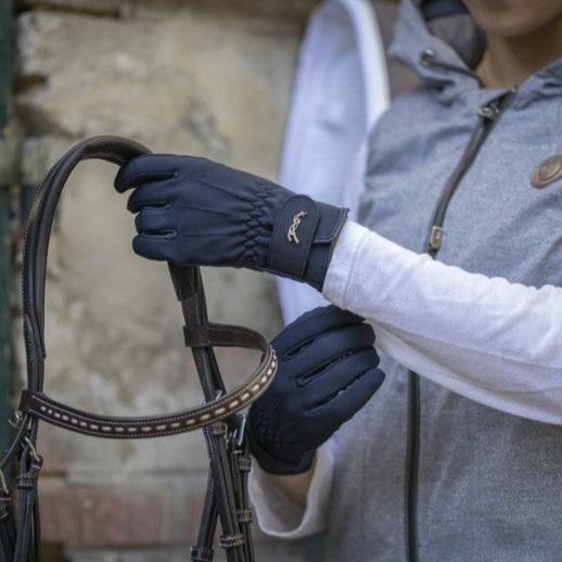 Penelope women’s winter riding gloves with a warm and comfortable design.