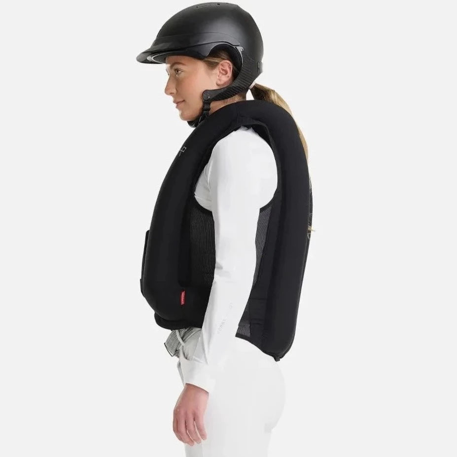 Laura Collett: Event rider says air jacket saved her life in fall – Point  Two Air Vests