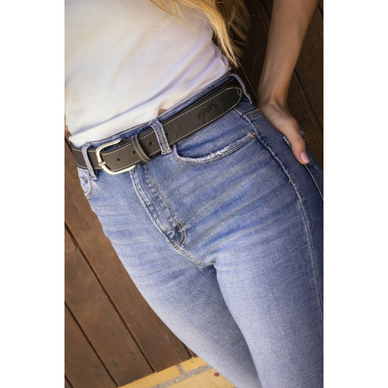 Women’s horse riding belt made from durable cow leather.