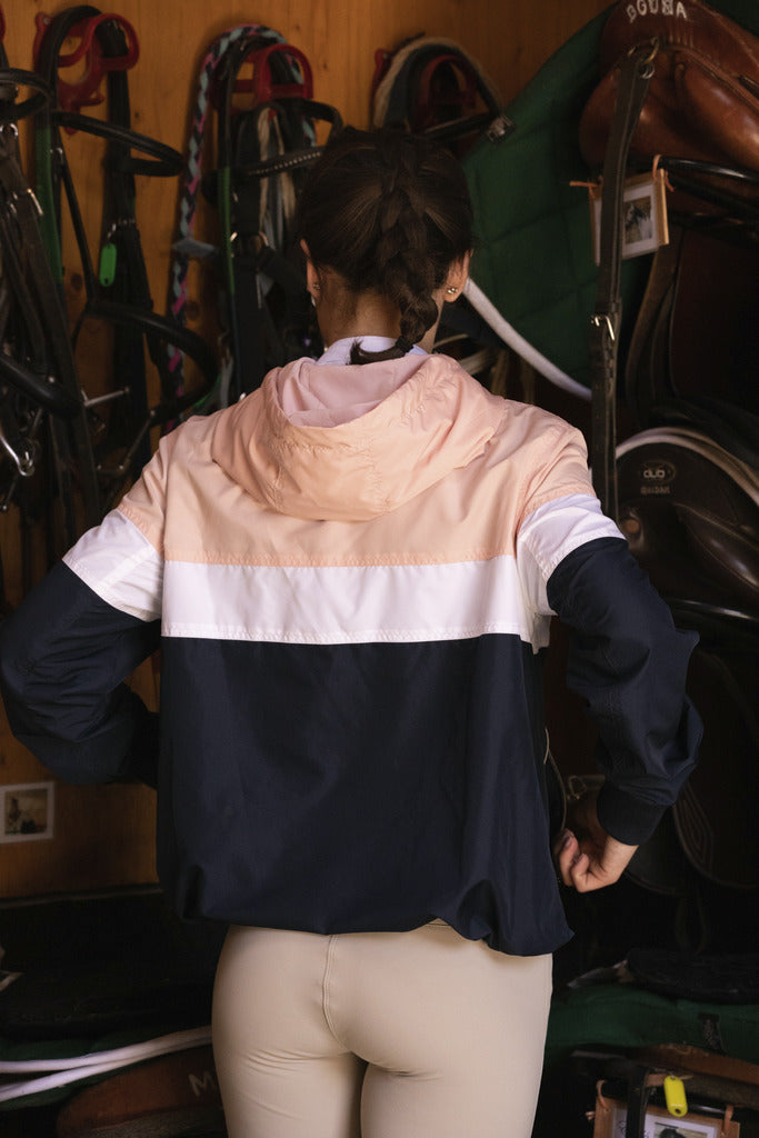 Women’s lightweight riding jacket for training and everyday stable use.