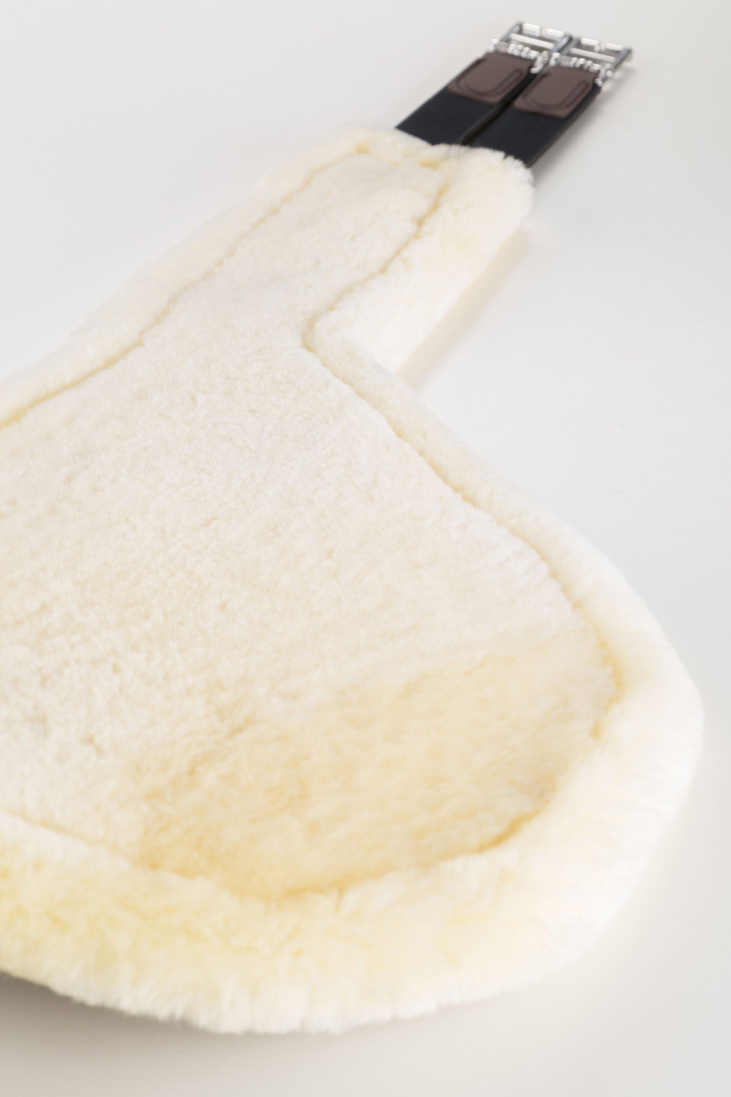 Zandona Carbon Air Sensitive+ stud guard with soft merino wool.