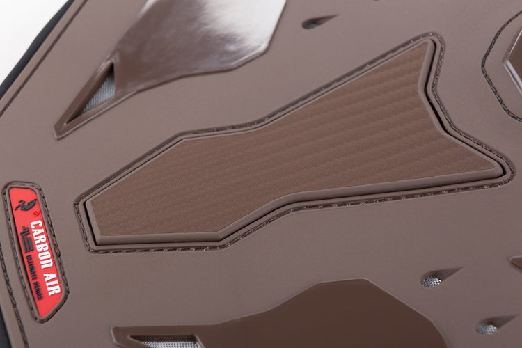 Zandona Carbon Air Stud Girth for equestrian training.