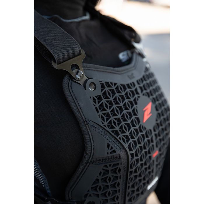 Zandona NetCube Armour Lady for performance-focused female riders.